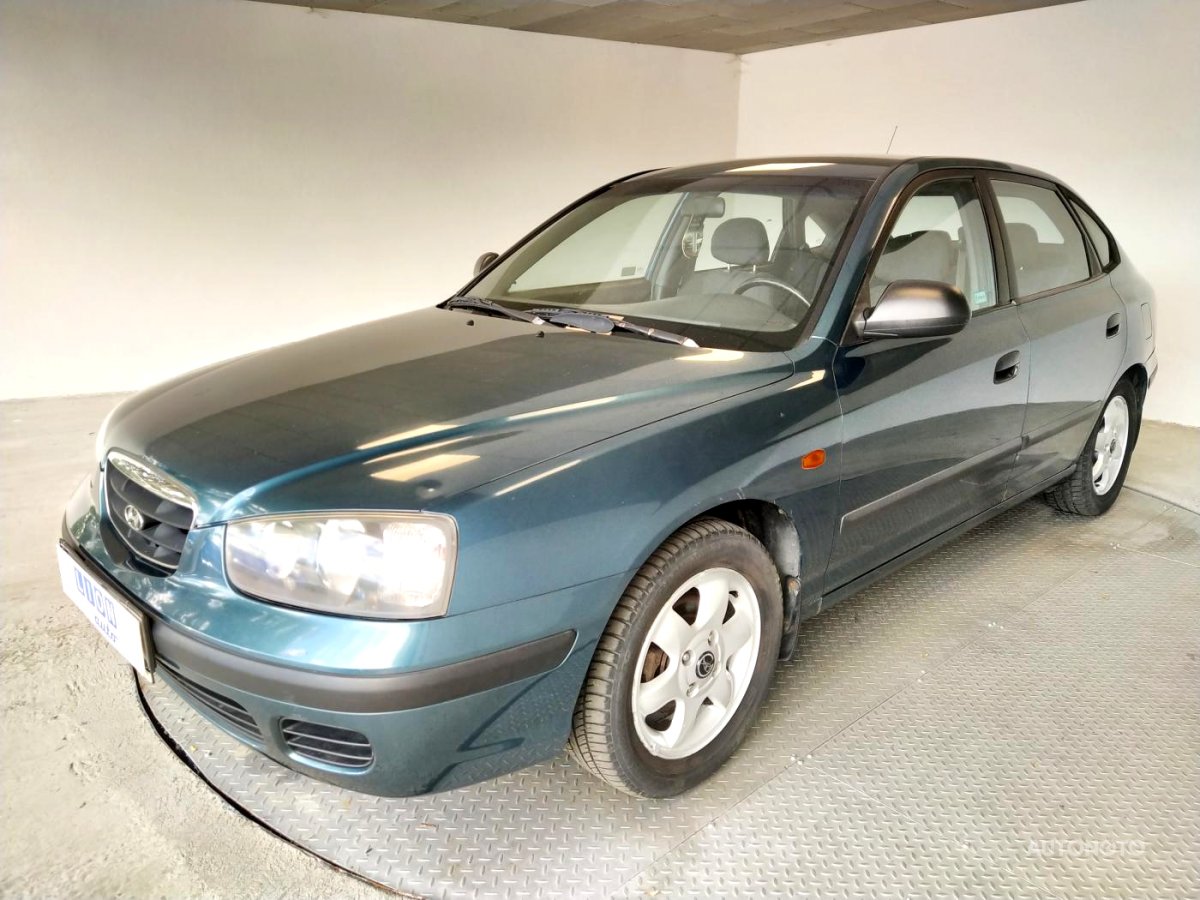 Hyundai Elantra, 2003 - pohled č. 3