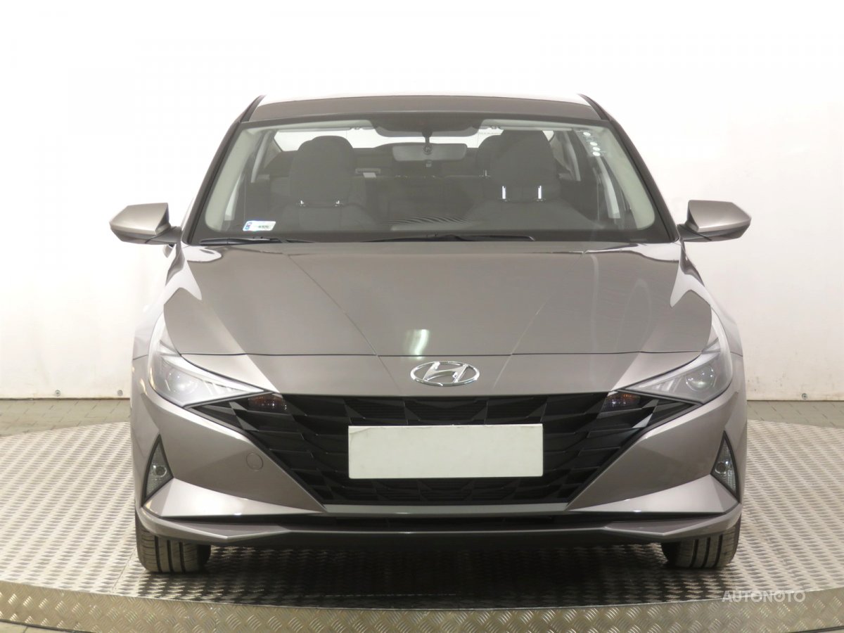 Hyundai Elantra, 2021 - pohled č. 2