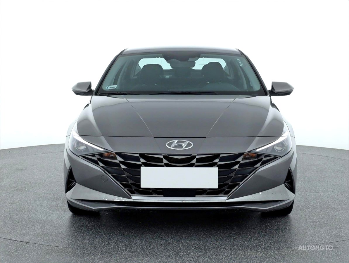Hyundai Elantra, 2021 - pohled č. 2
