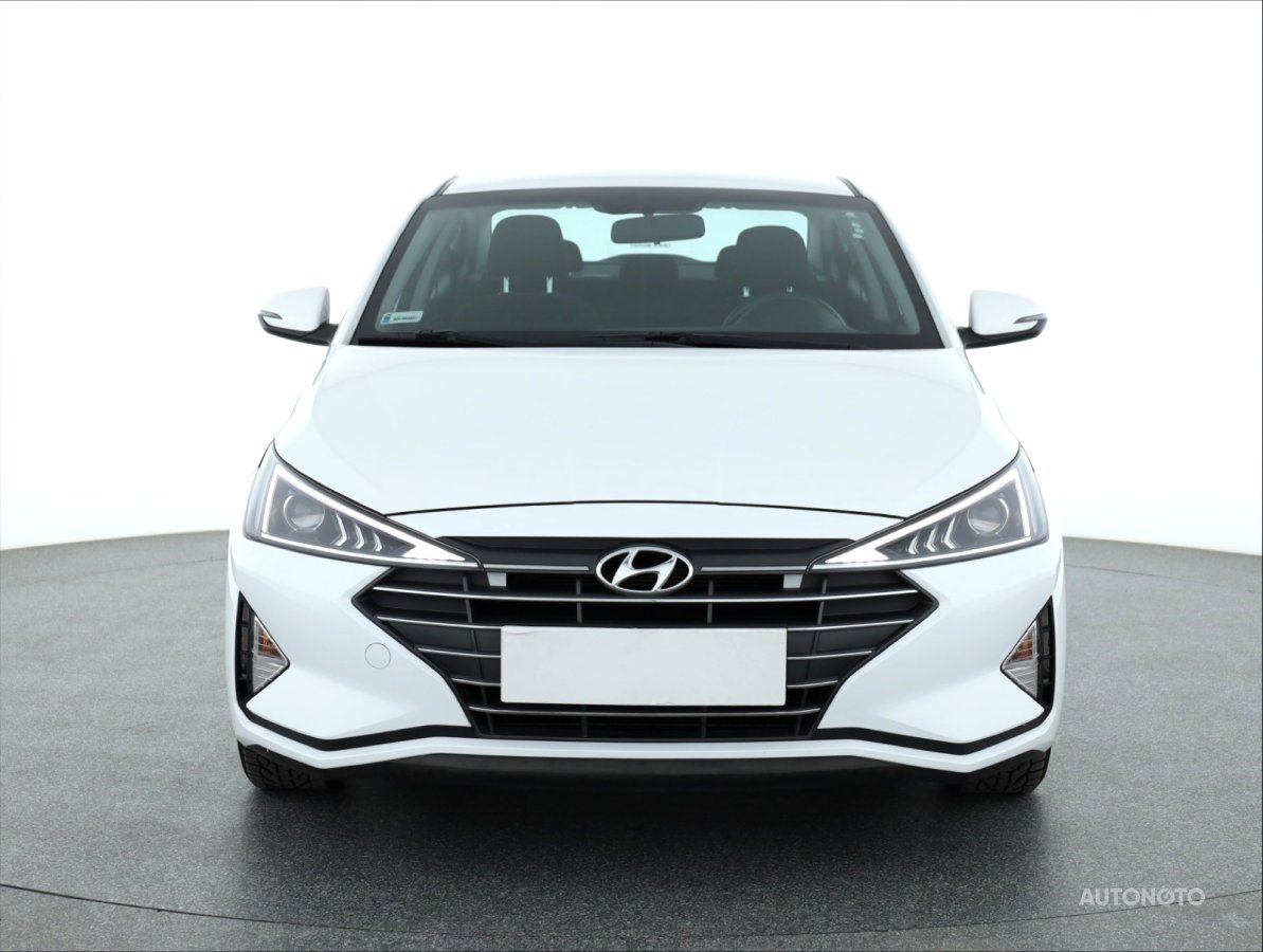 Hyundai Elantra, 2019 - pohled č. 2