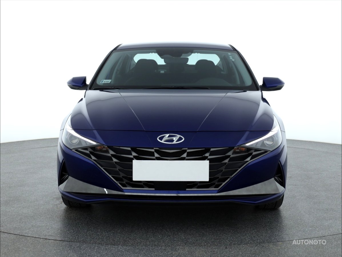 Hyundai Elantra, 2022 - pohled č. 2