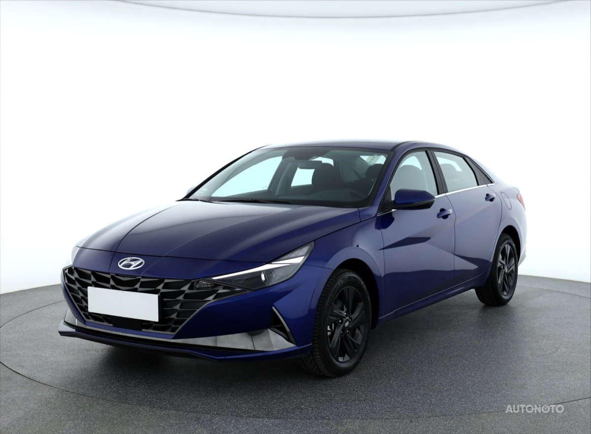 Hyundai Elantra, 2022 - pohled č. 3
