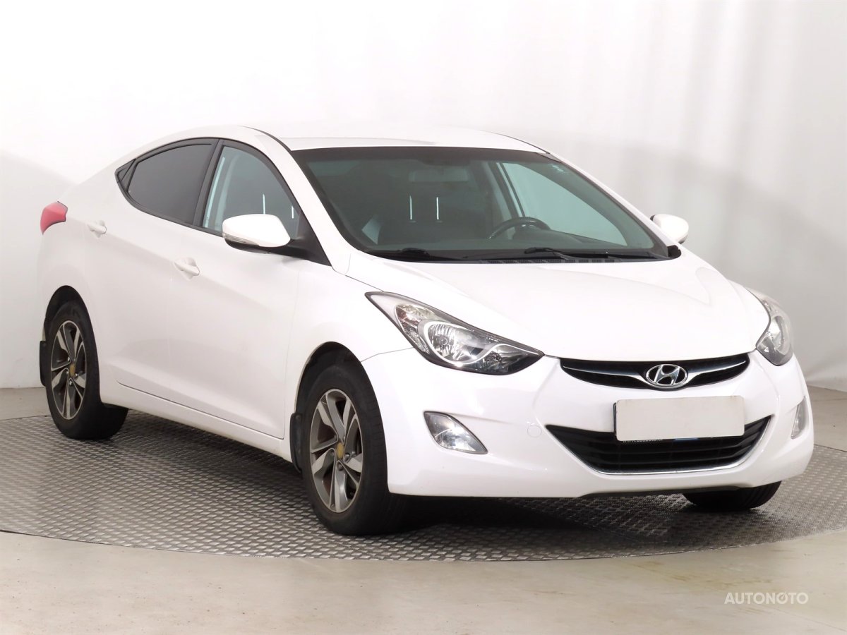 Hyundai Elantra, 2012 - celkový pohled