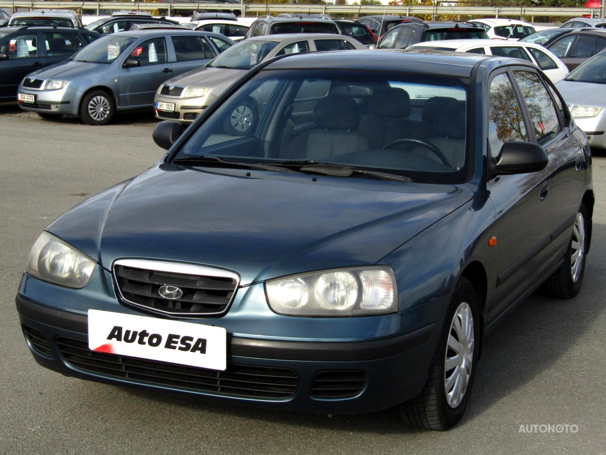 Hyundai Elantra, 2002 - pohled č. 3