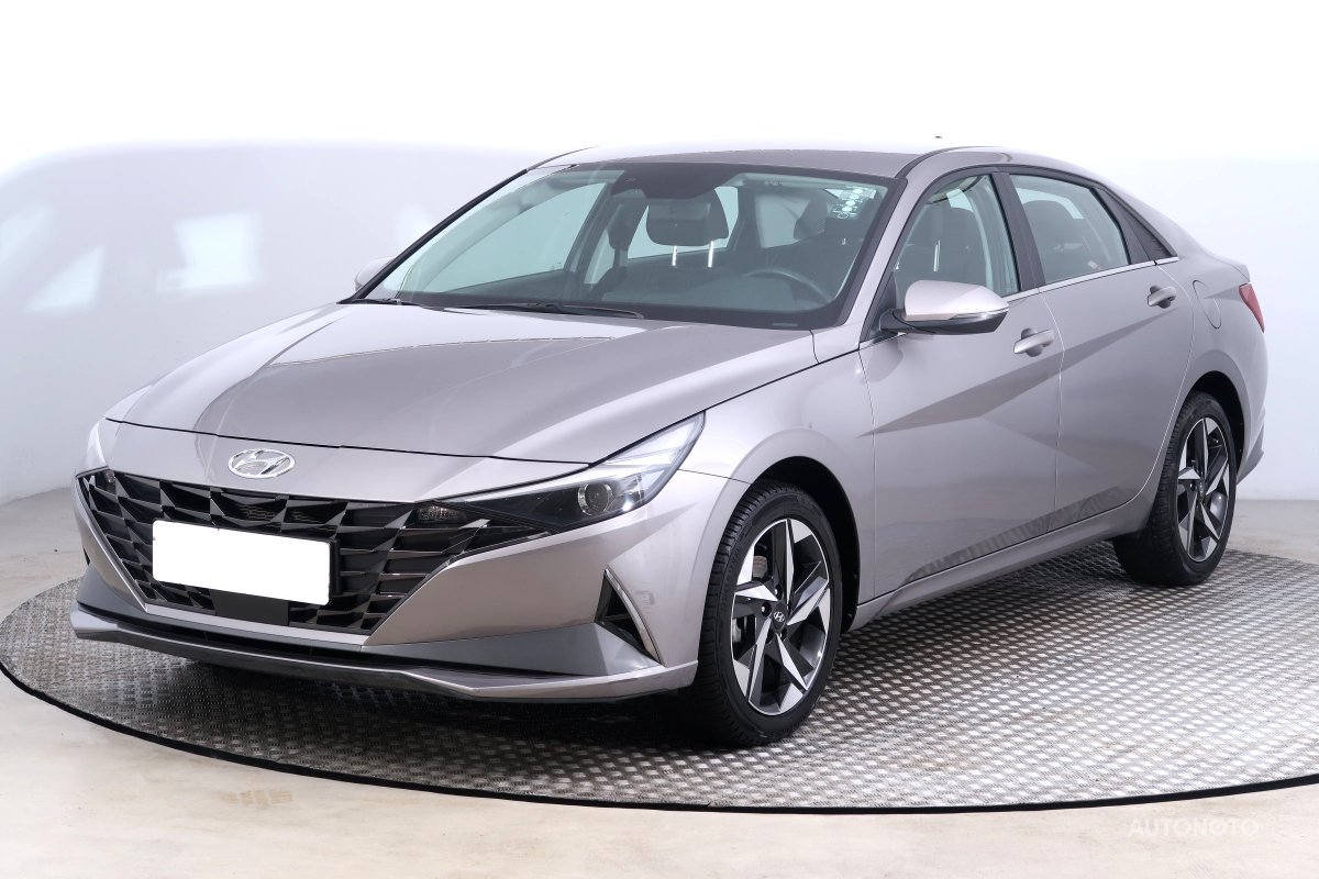 Hyundai Elantra, 2021 - pohled č. 3