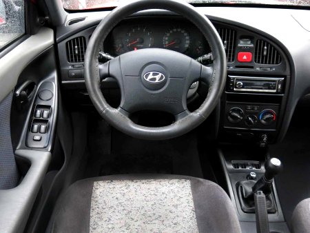 Hyundai Elantra, 2004 - pohled č. 9