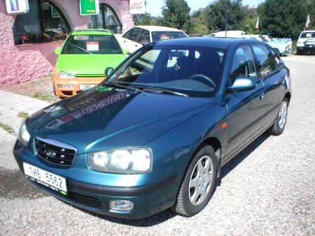 Hyundai Elantra, 2002 - pohled č. 2