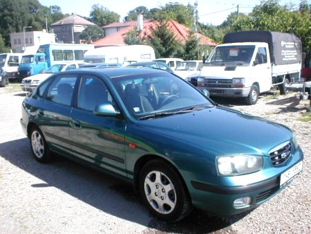 Hyundai Elantra, 2002 - pohled č. 3