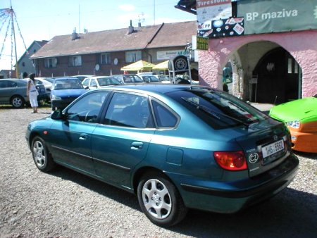 Hyundai Elantra, 2002 - pohled č. 5