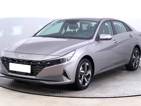 Hyundai Elantra, 2021 - pohled č. 3