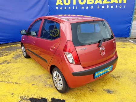 Hyundai i10, 2009 - pohled č. 4