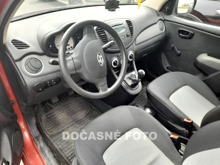 Hyundai i10, 2010 - pohled č. 3