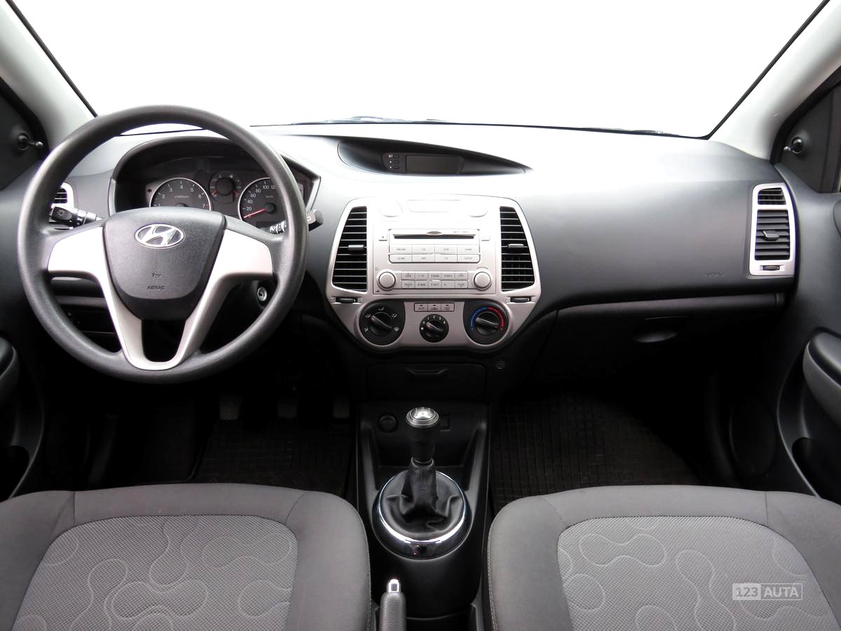 Hyundai i20, 2010 - pohled č. 10