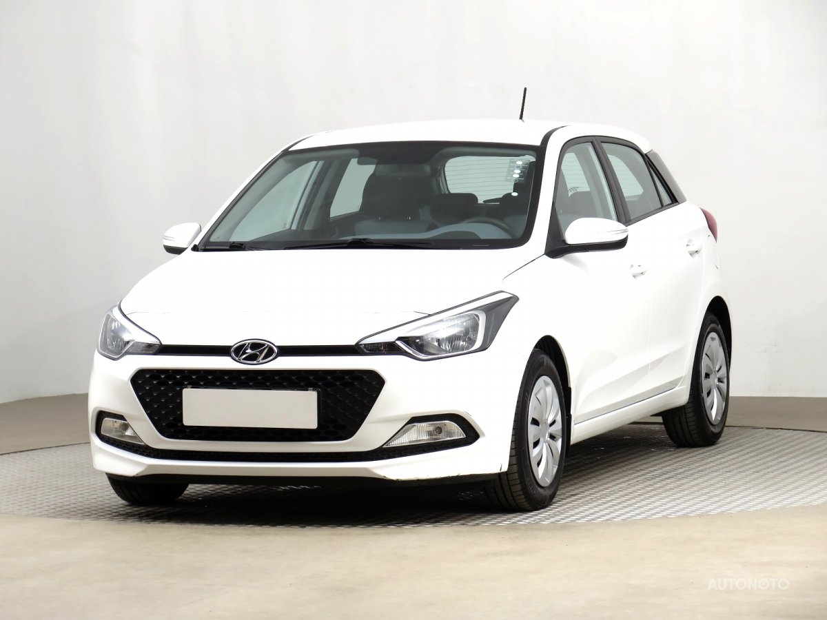 Hyundai i20, 2015 - pohled č. 3
