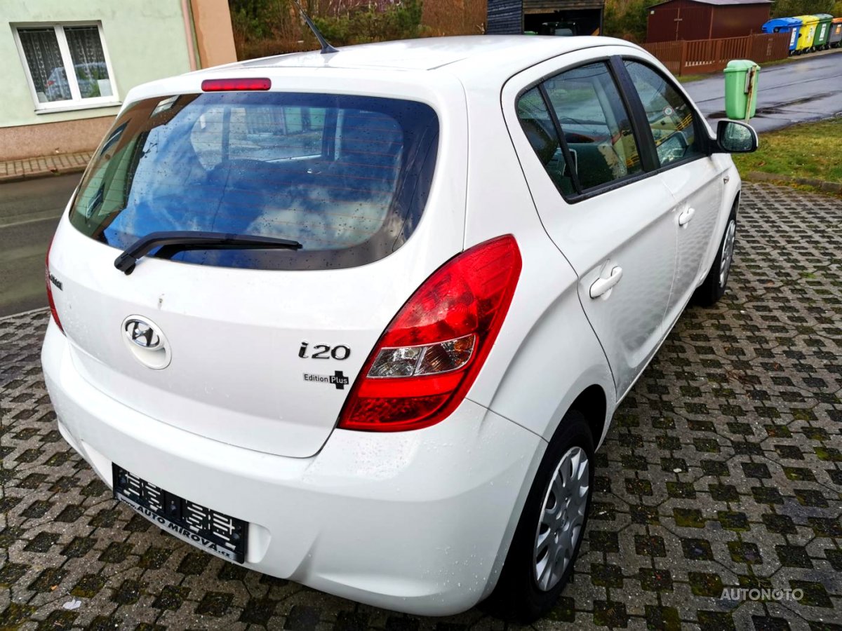 Hyundai i20, 2011 - pohled č. 3