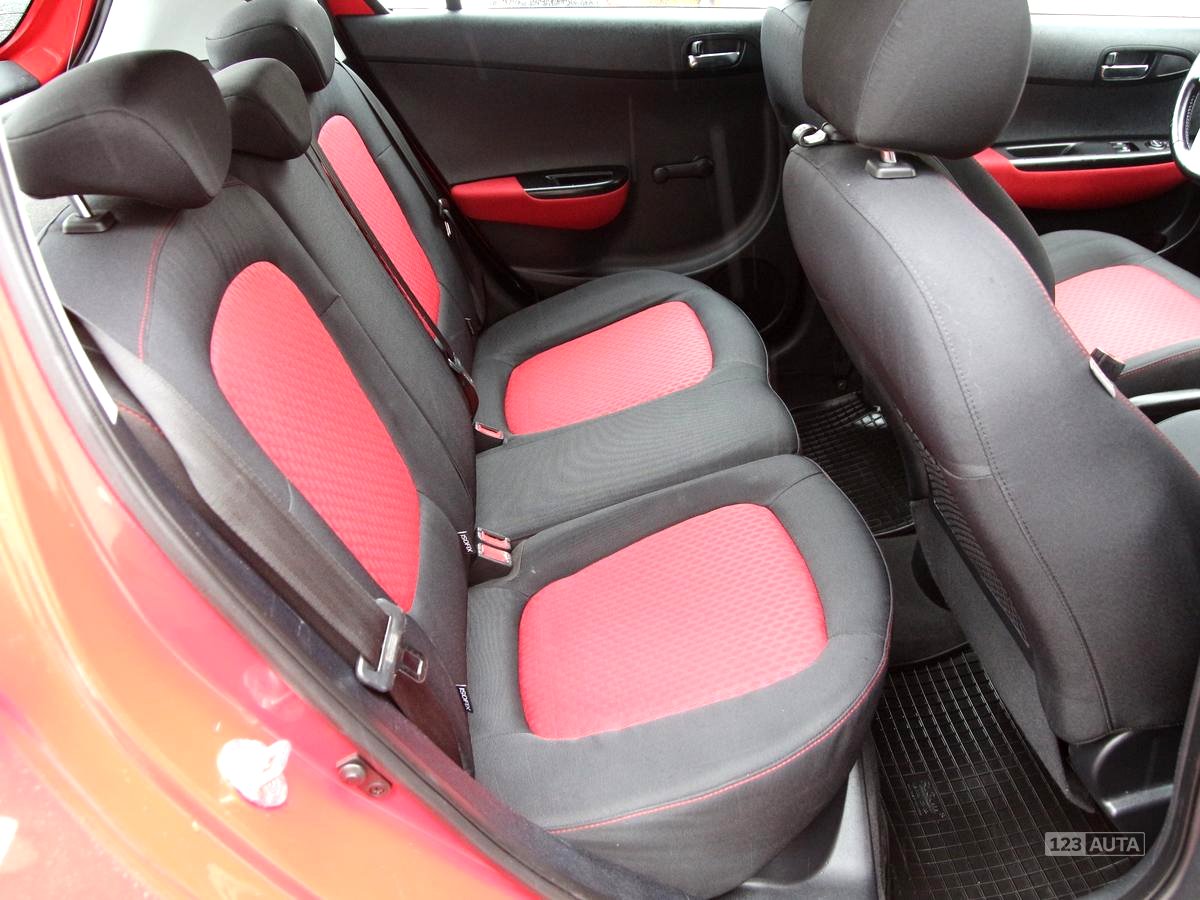 Hyundai i20, 2010 - pohled č. 16