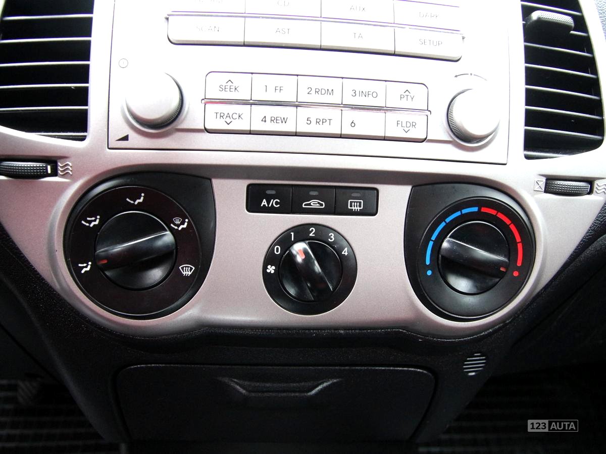 Hyundai i20, 2010 - pohled č. 19