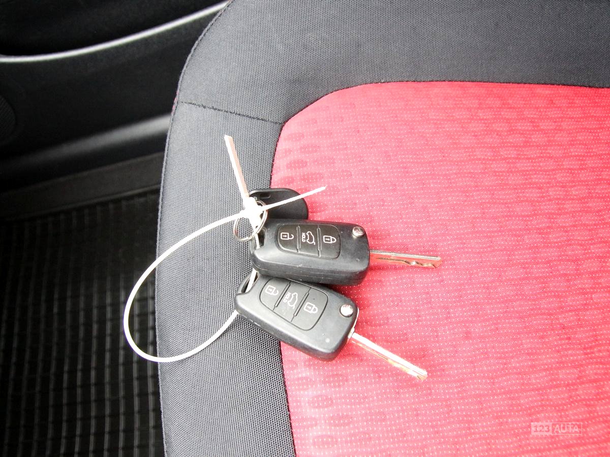 Hyundai i20, 2010 - pohled č. 23