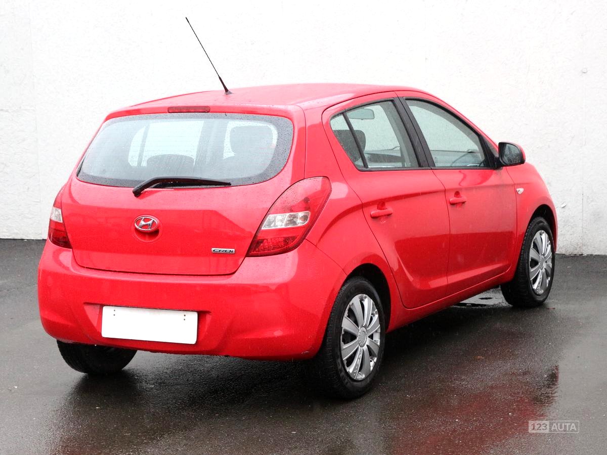 Hyundai i20, 2010 - pohled č. 5