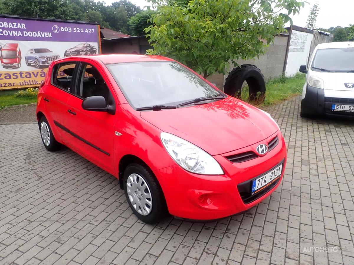 Hyundai i20, 2011 - pohled č. 3