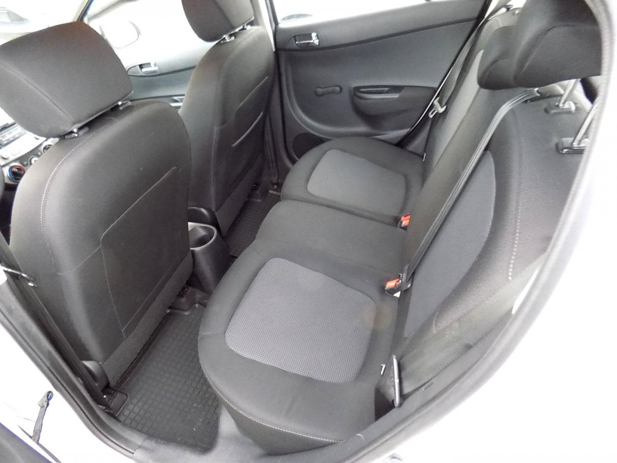 Hyundai i20, 2013 - pohled č. 12