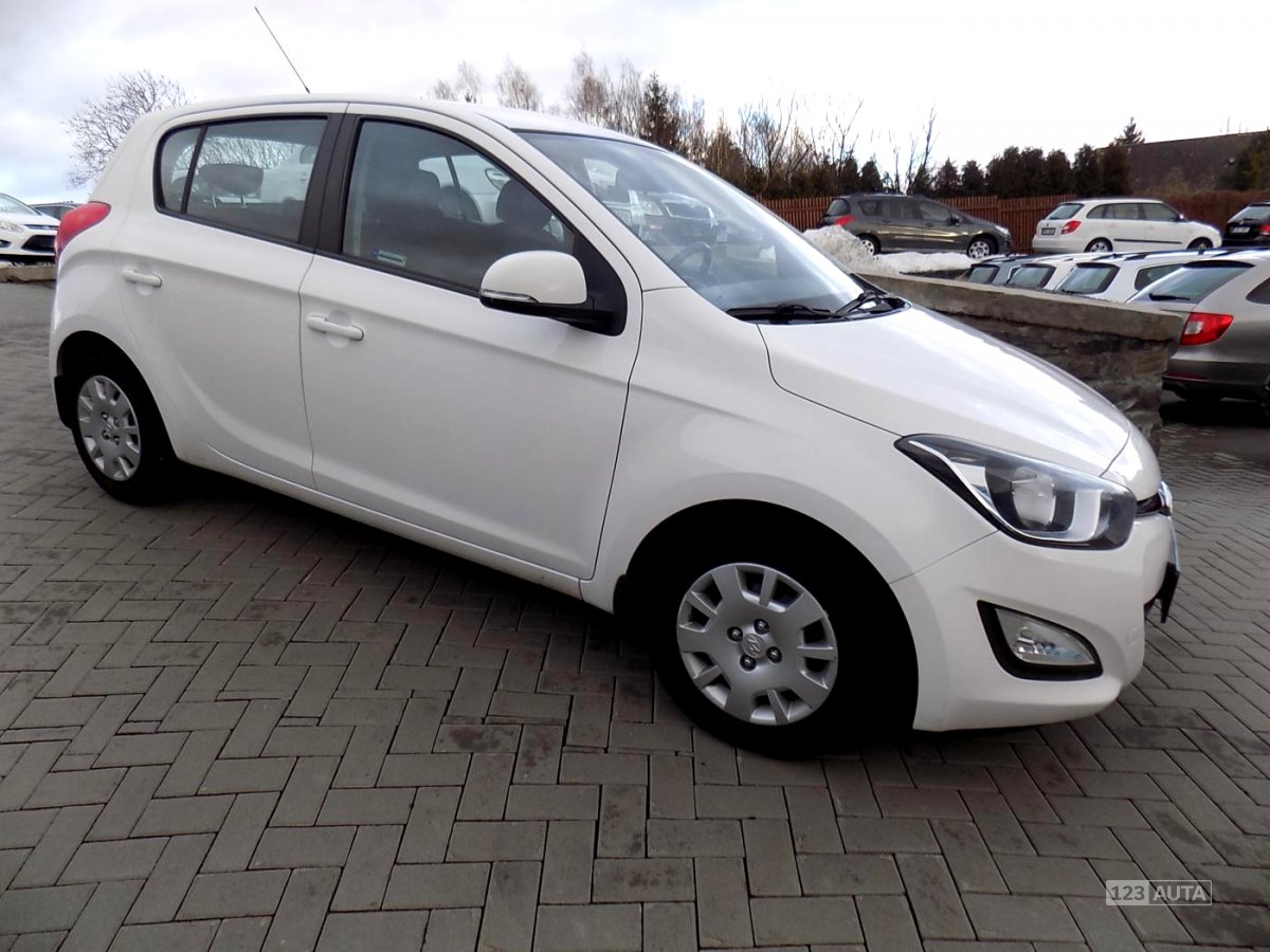 Hyundai i20, 2013 - pohled č. 4