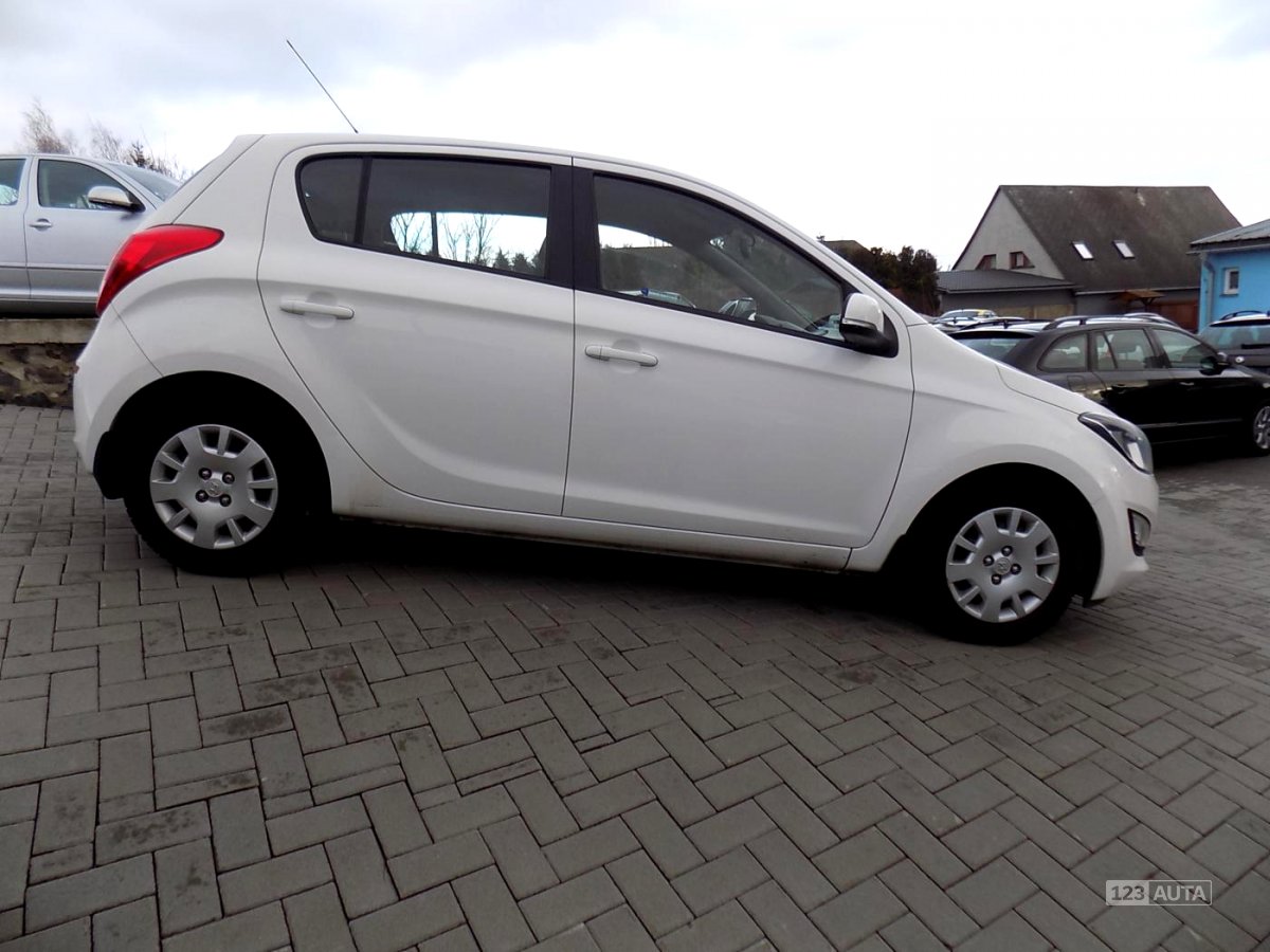 Hyundai i20, 2013 - pohled č. 5