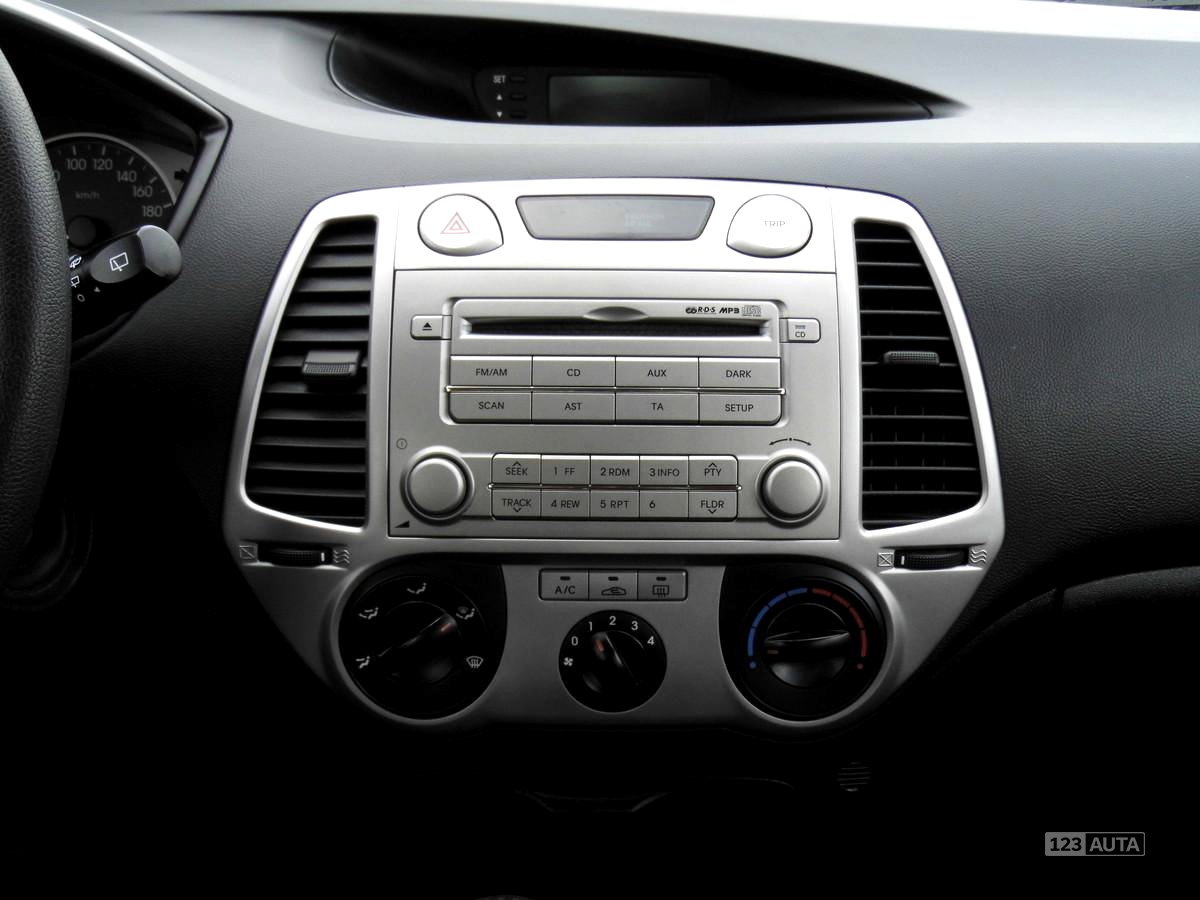 Hyundai i20, 2011 - pohled č. 13