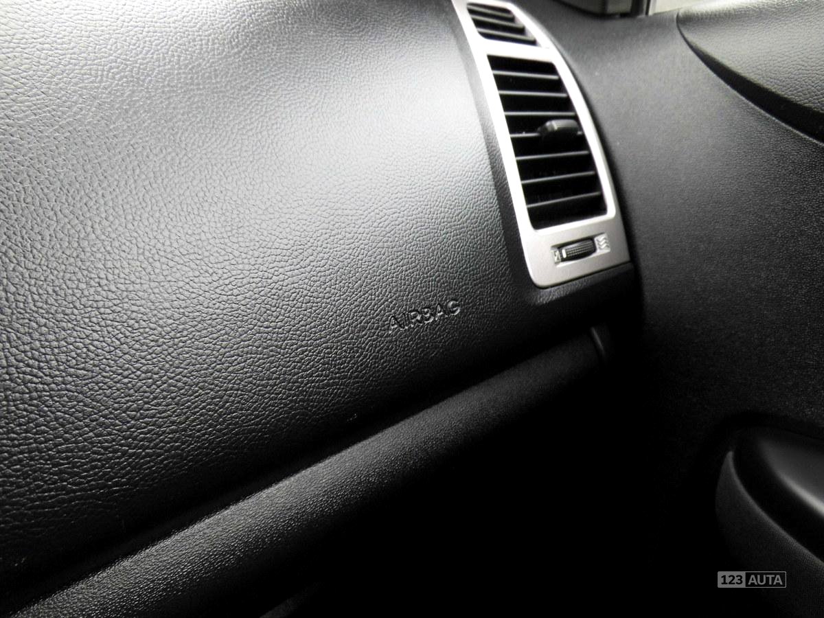 Hyundai i20, 2011 - pohled č. 23