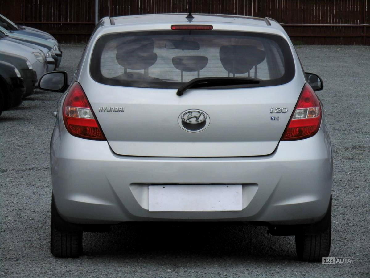 Hyundai i20, 2011 - pohled č. 6