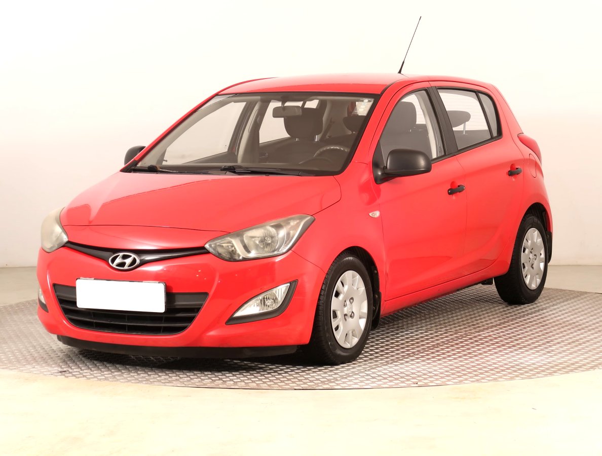 Hyundai i20, 2013 - pohled č. 3