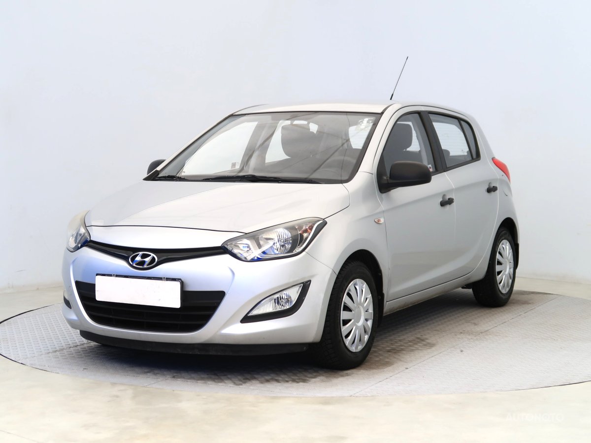 Hyundai i20, 2013 - pohled č. 3