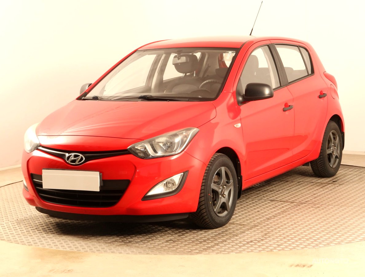 Hyundai i20, 2013 - pohled č. 3