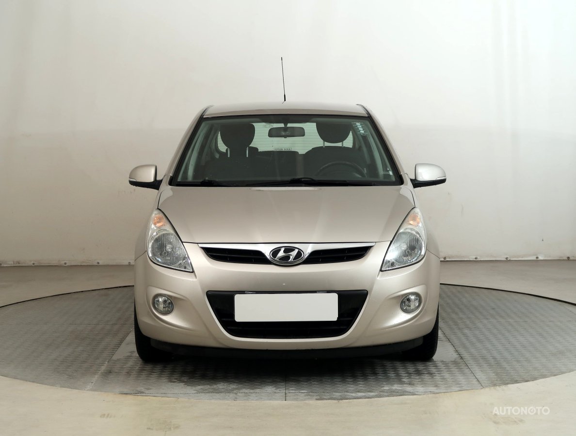 Hyundai i20, 2011 - pohled č. 2