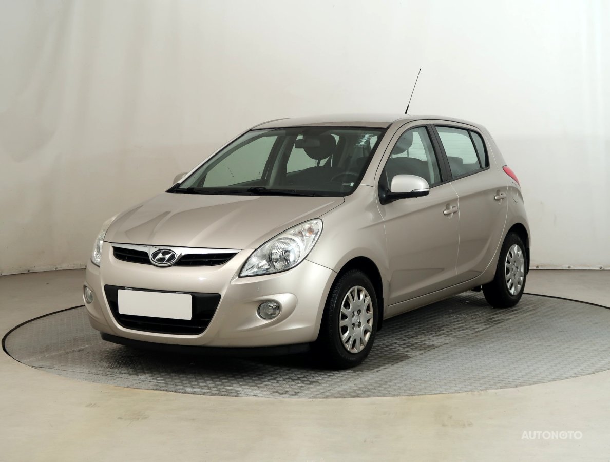 Hyundai i20, 2011 - pohled č. 3