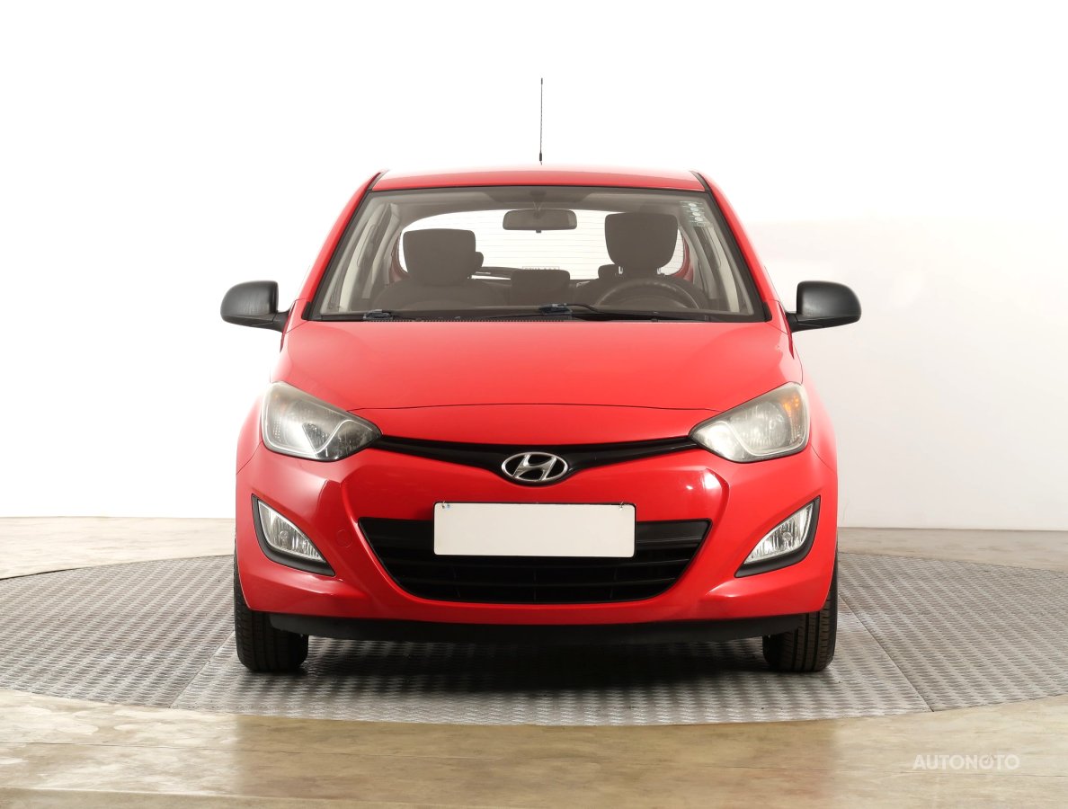 Hyundai i20, 2013 - pohled č. 2