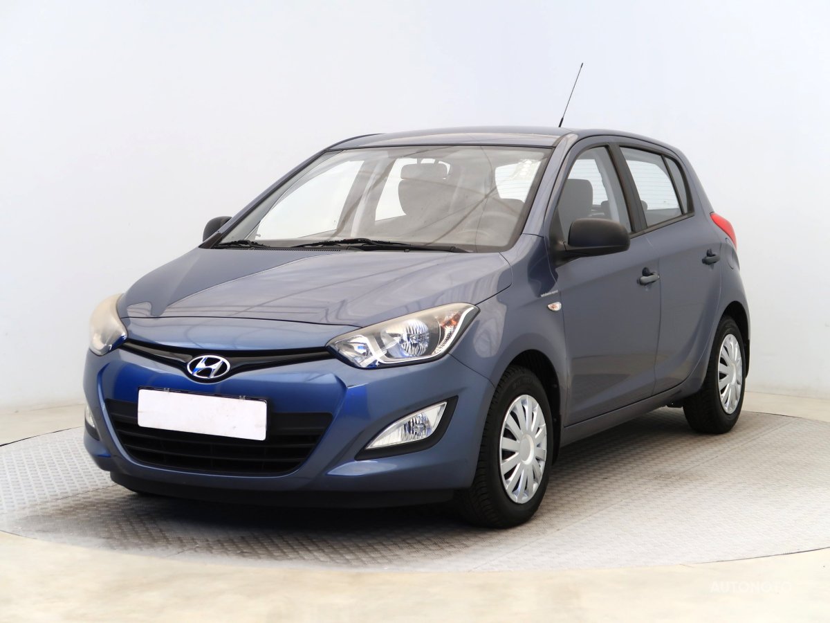 Hyundai i20, 2013 - pohled č. 3