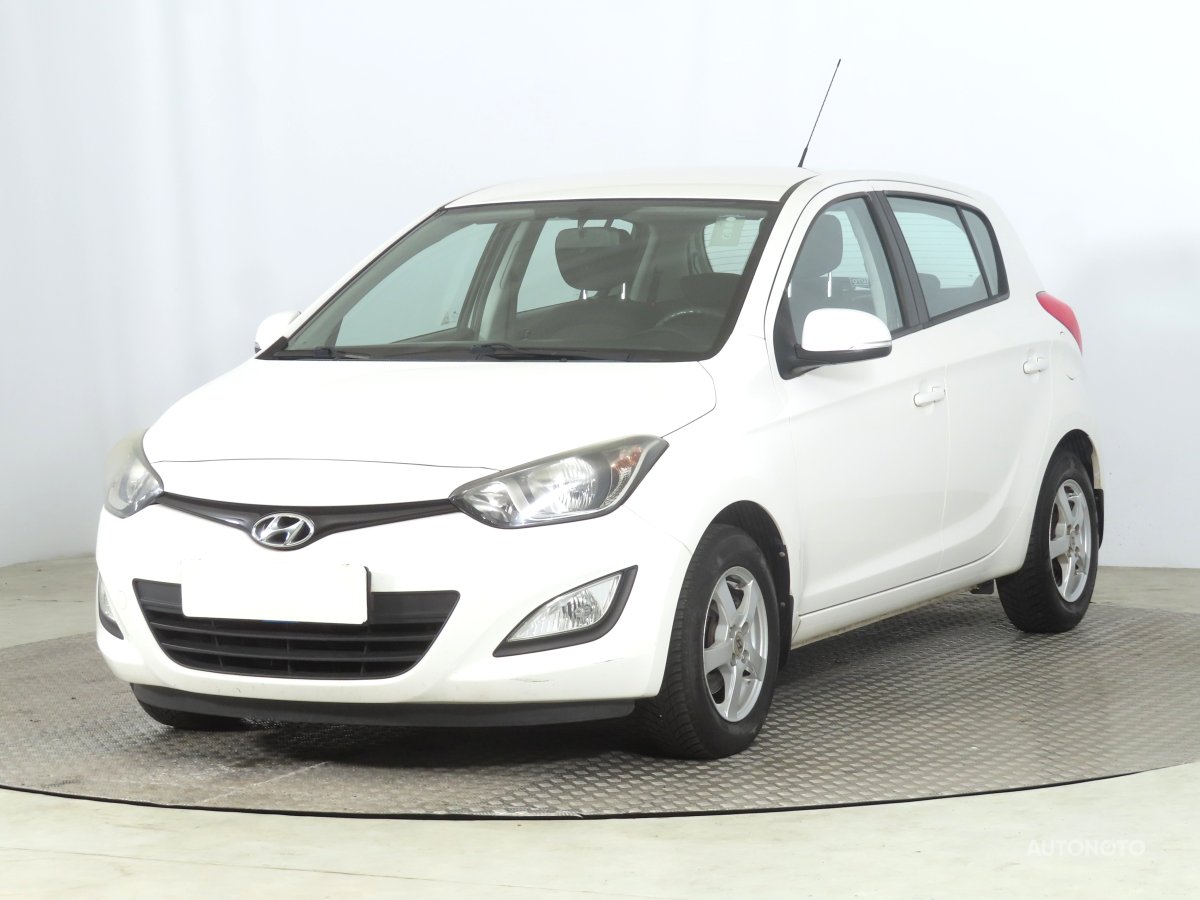 Hyundai i20, 2014 - pohled č. 3