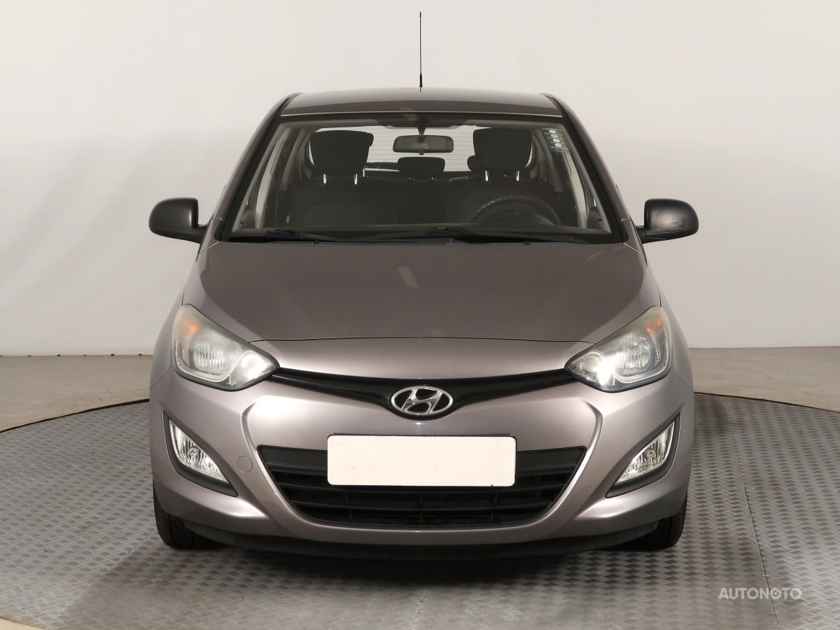 Hyundai i20, 2013 - pohled č. 2
