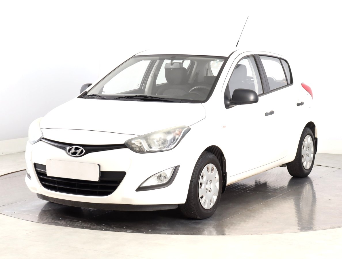 Hyundai i20, 2013 - pohled č. 3