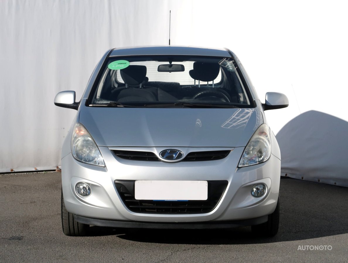 Hyundai i20, 2011 - pohled č. 2