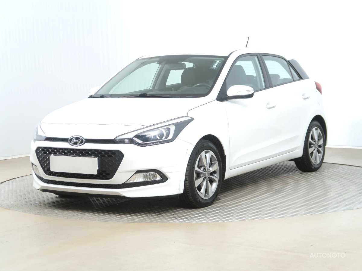 Hyundai i20, 2015 - pohled č. 3