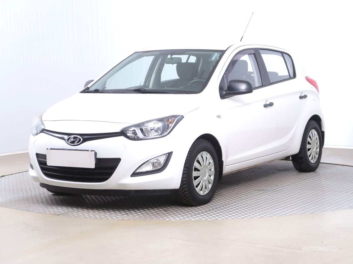 Hyundai i20, 2013 - pohled č. 3