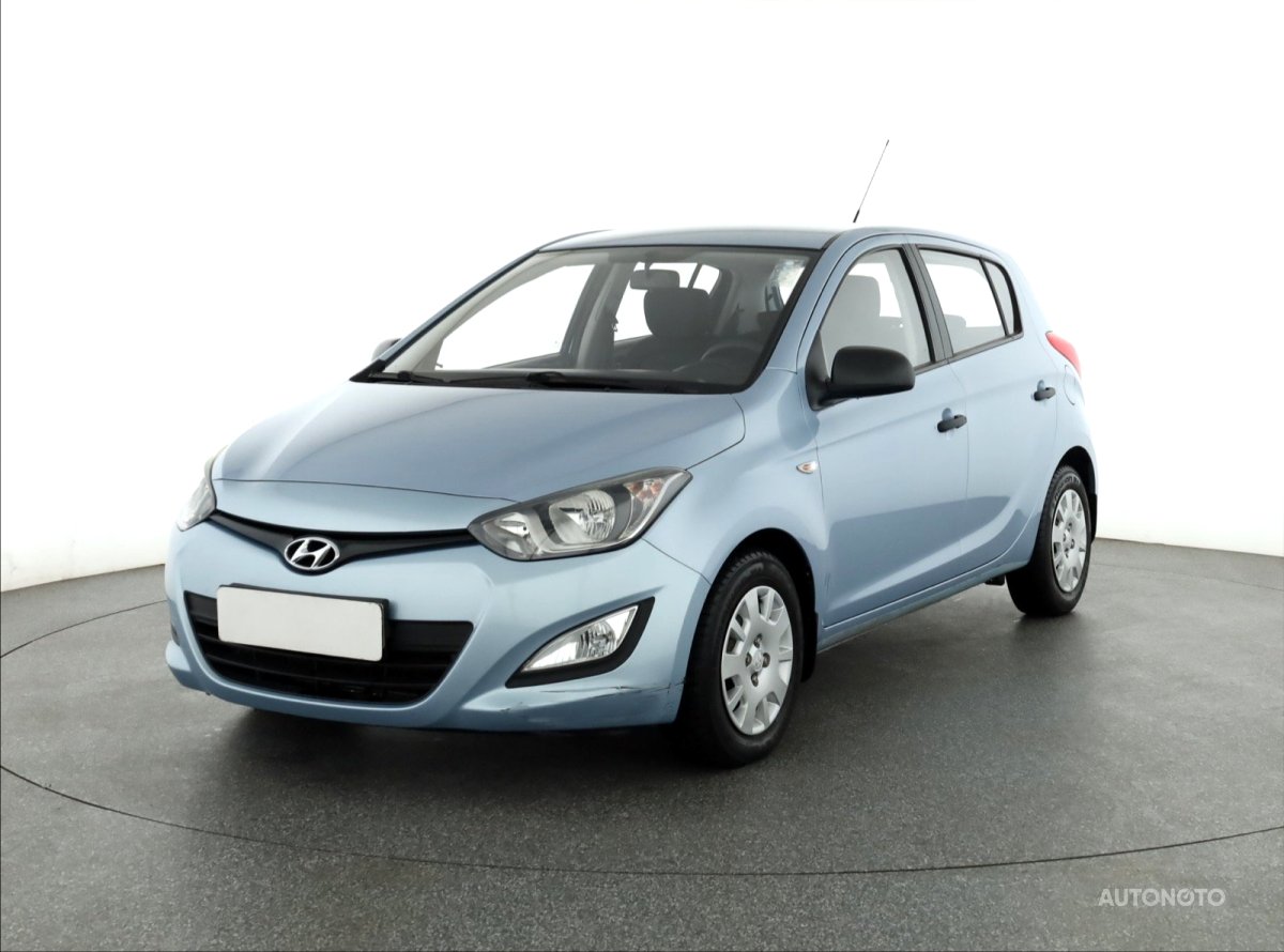Hyundai i20, 2013 - pohled č. 3