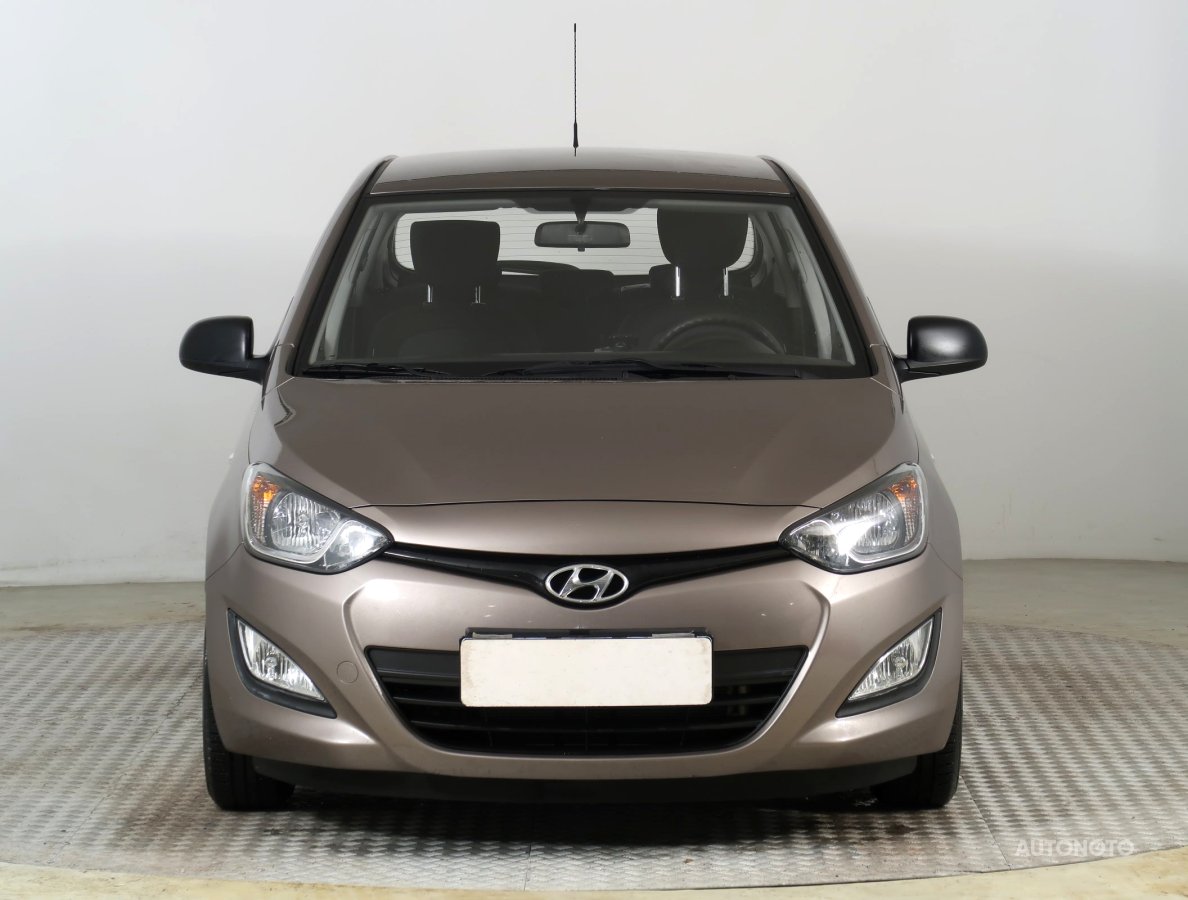 Hyundai i20, 2013 - pohled č. 2
