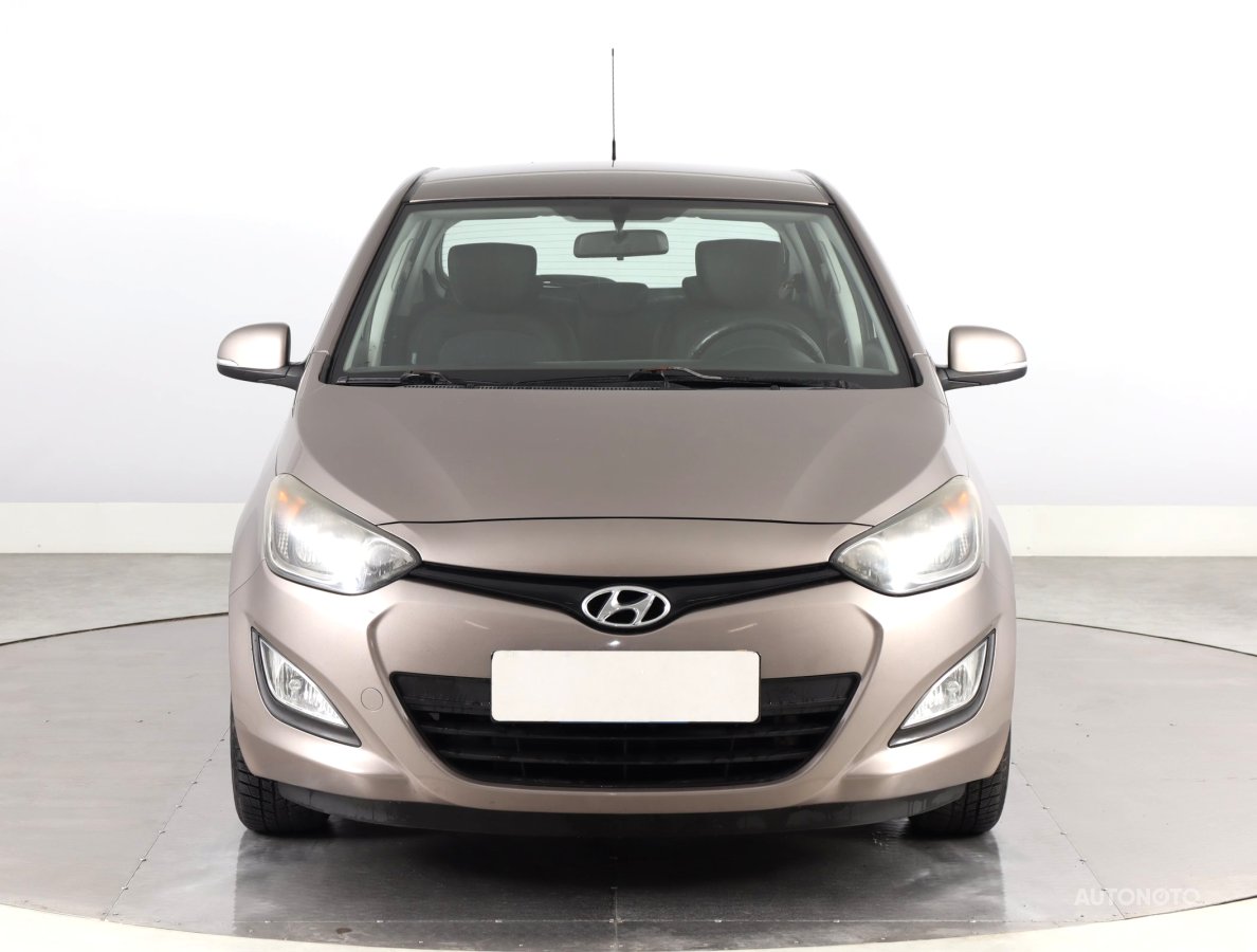 Hyundai i20, 2013 - pohled č. 2
