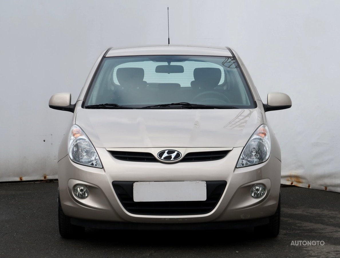 Hyundai i20, 2012 - pohled č. 2