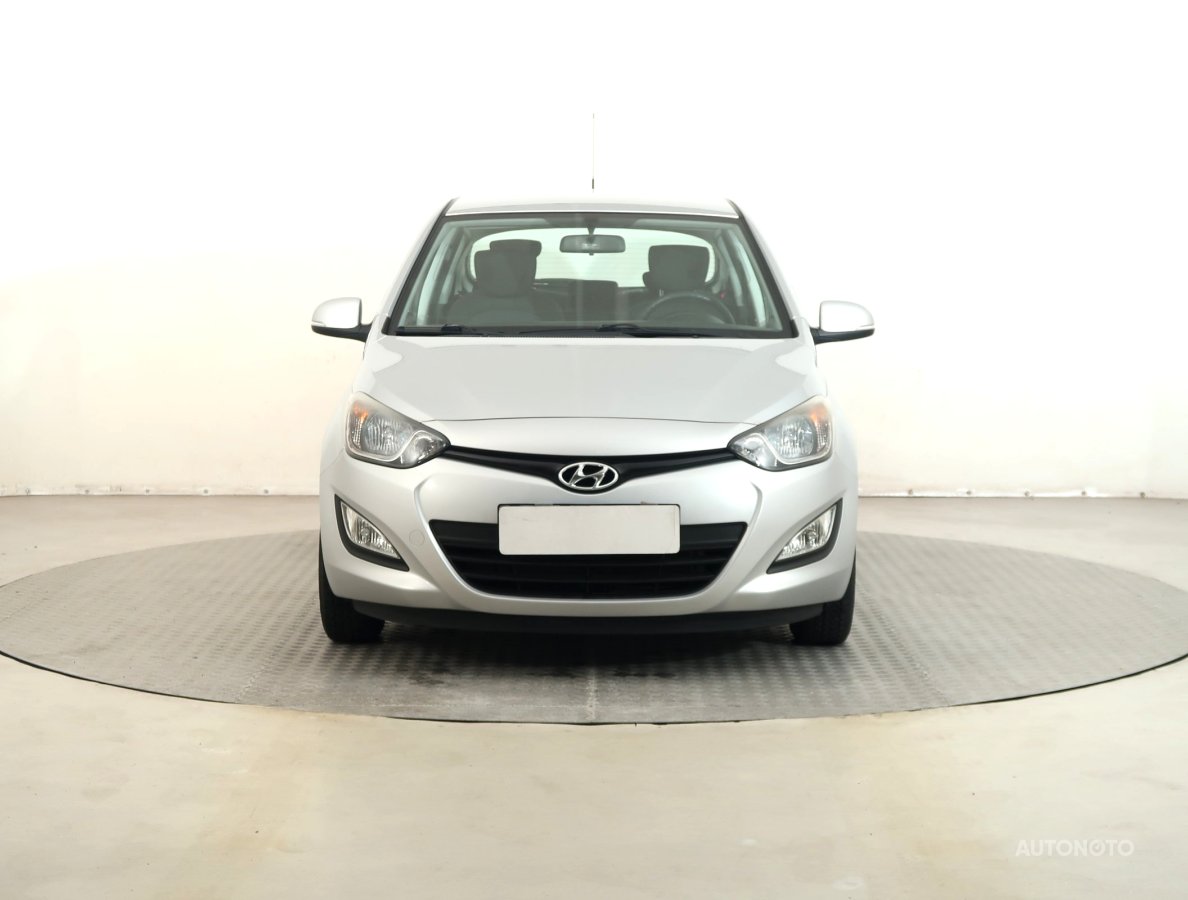 Hyundai i20, 2013 - pohled č. 2