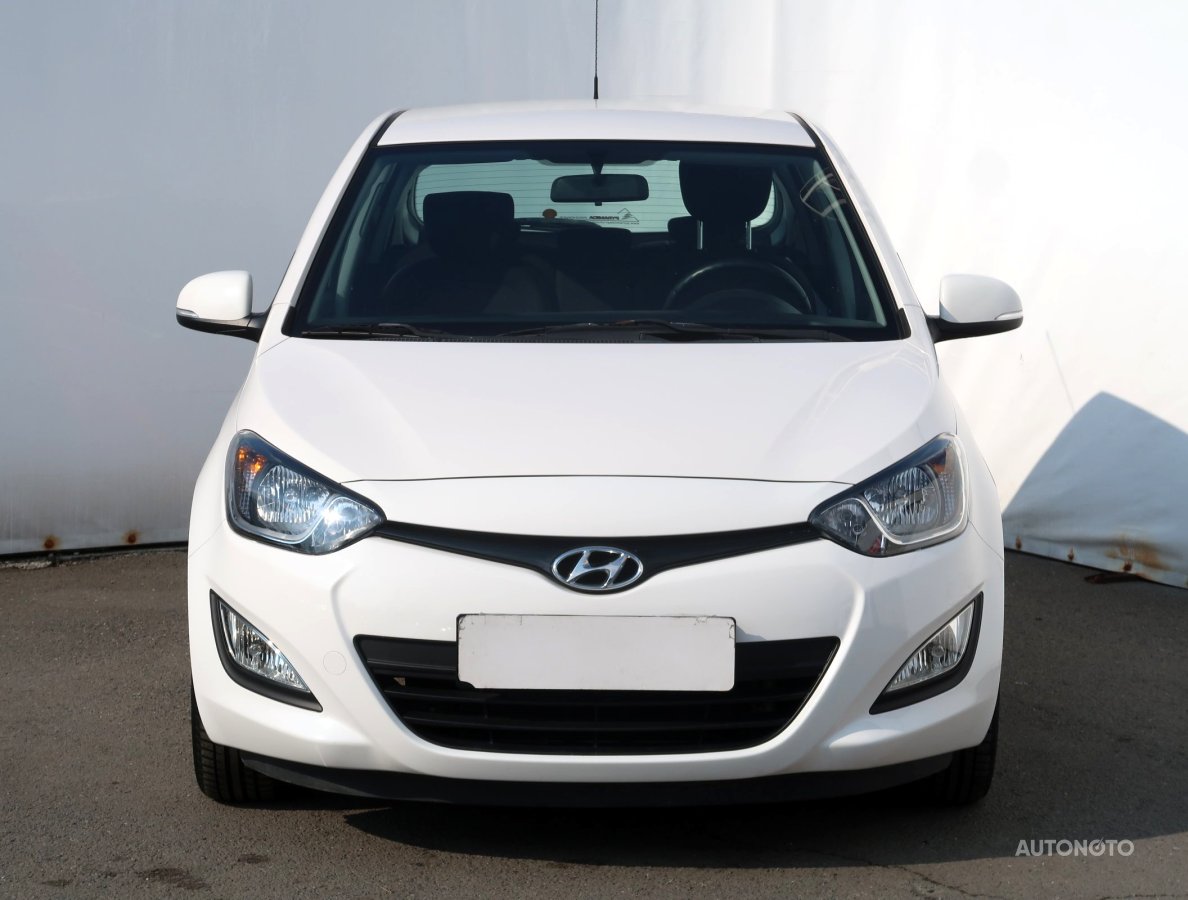 Hyundai i20, 2013 - pohled č. 2