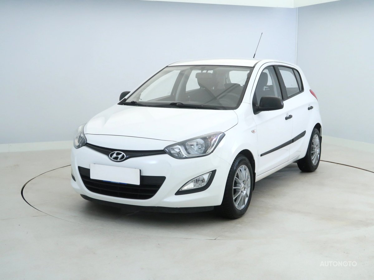 Hyundai i20, 2013 - pohled č. 3